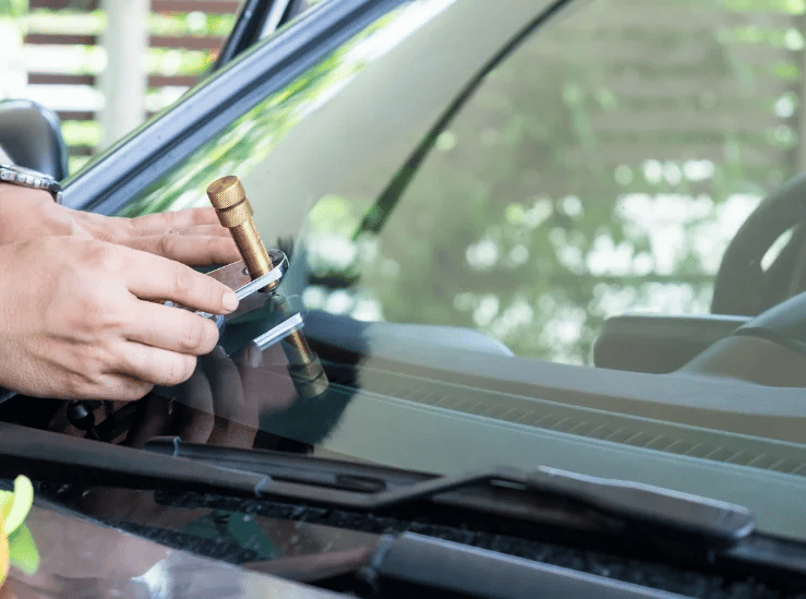 Windshield Replacement Denver CO by experienced auto glass specialists