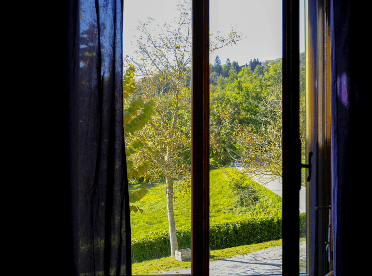 Energy-efficient double pane window repair service